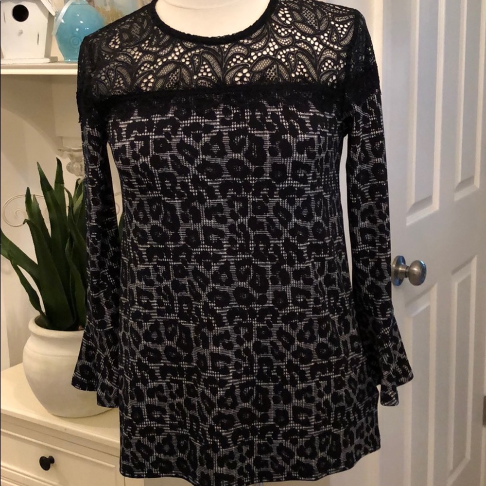 MICHAEL KORS LACE PRINT TOP